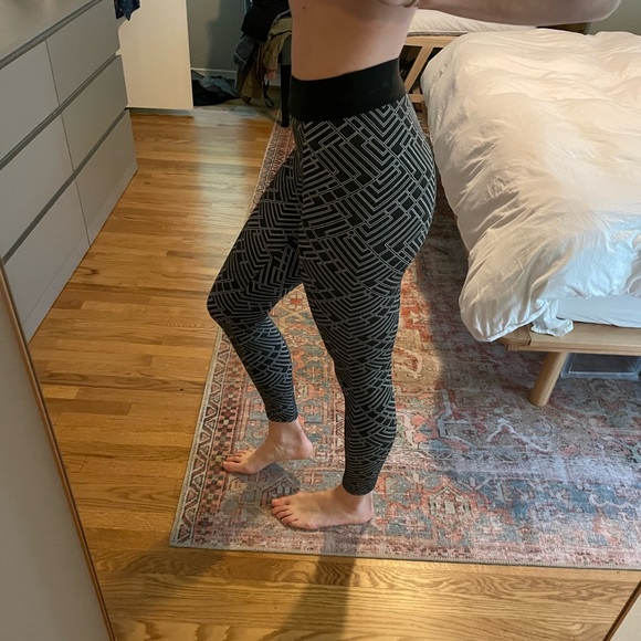 Koral Geometric Legging - Picture 3 of 5